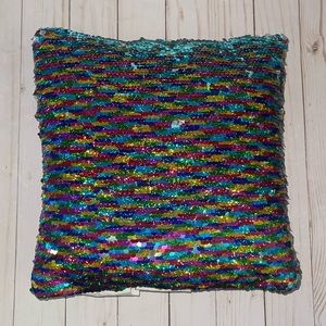 Flip sequin pillow
